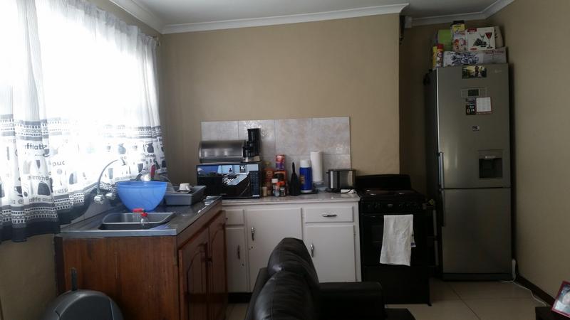 6 Bedroom Property for Sale in Maitland Western Cape
